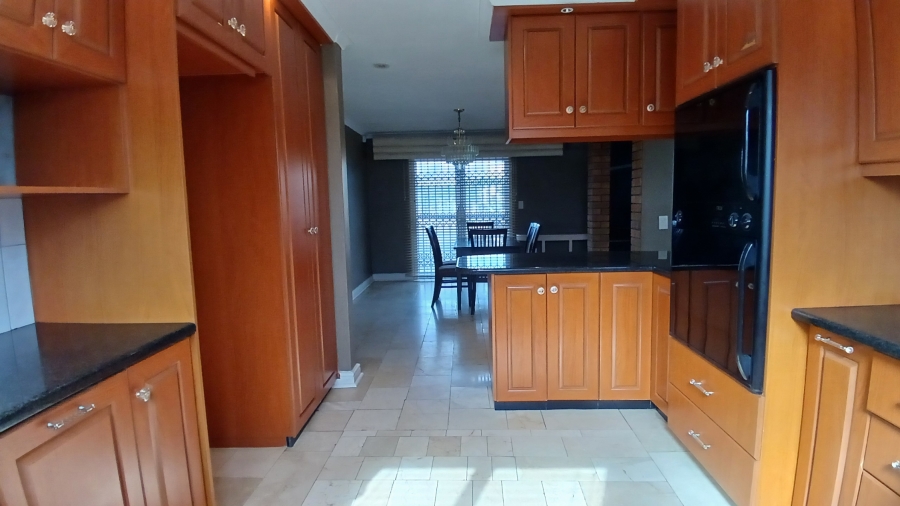 3 Bedroom Property for Sale in Zwelihle Western Cape